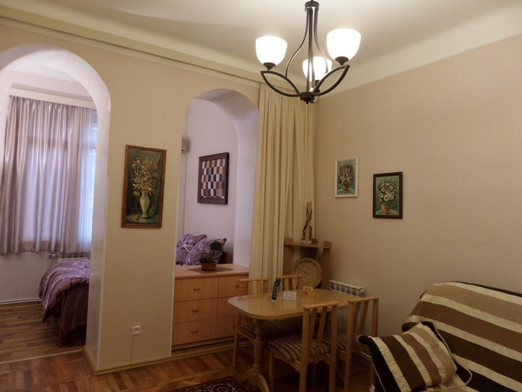 Ara&Gaya Аpartment Apartment Yerevan Bagian luar foto