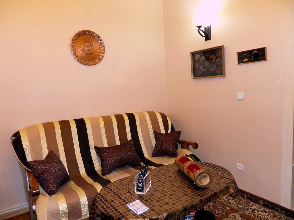 Ara&Gaya Аpartment Apartment Yerevan Bagian luar foto